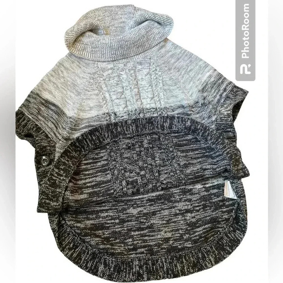 Maternity Women’s Small OLD NAVY Gray Short-Sleeve Knit Pull-Over Top - Picture 4 of 13